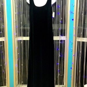 Jessica Howard long black dress